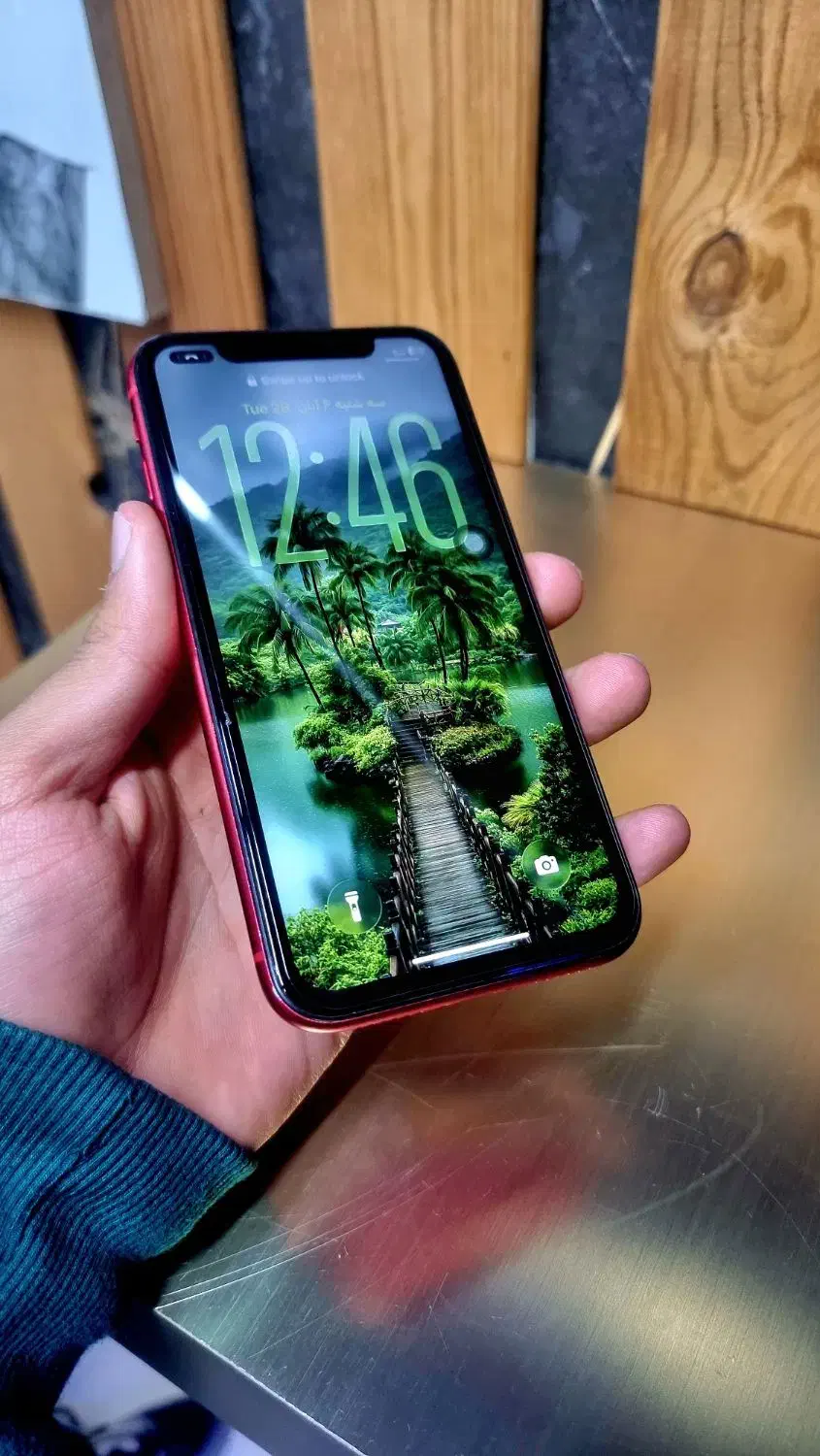 فروش فوریiPhone 11 128gig red قرمز|موبایل|لنجان, |دیوار