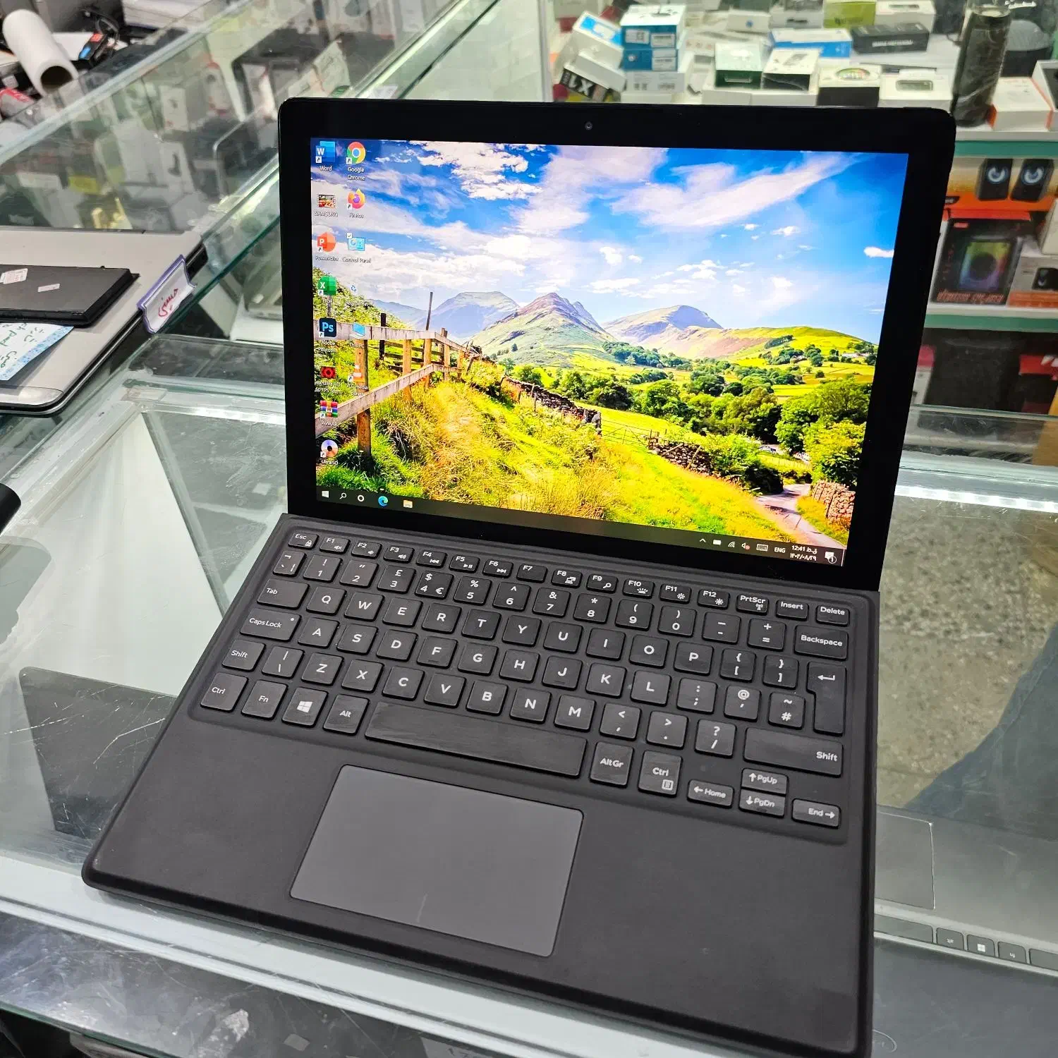 لپتاپ DELL نسل ۷ رم ۸ هارد ۲۵۶صفحه لمسی تبلتی تمیز|رایانه همراه|یاسوج, |دیوار