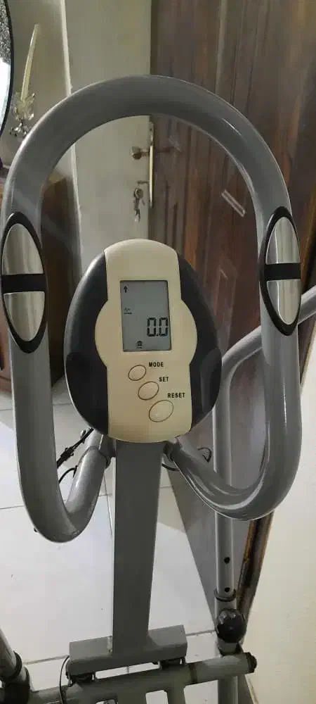 اسکی فضایی|تجهیزات ورزشی|شاهین‌شهر, شهرک گلدیس|دیوار