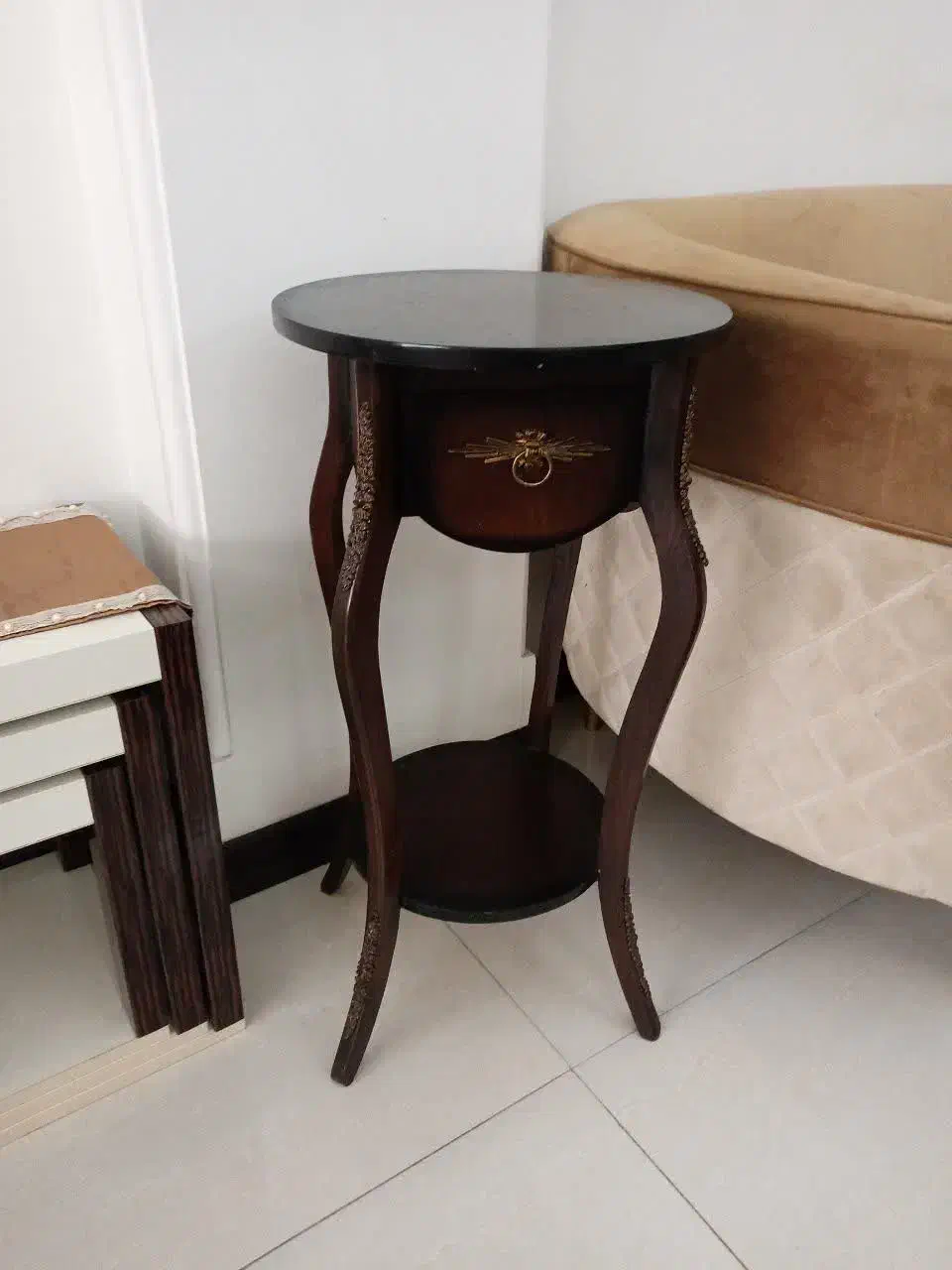 میز تلفن|میز تلفن|بابل, |دیوار