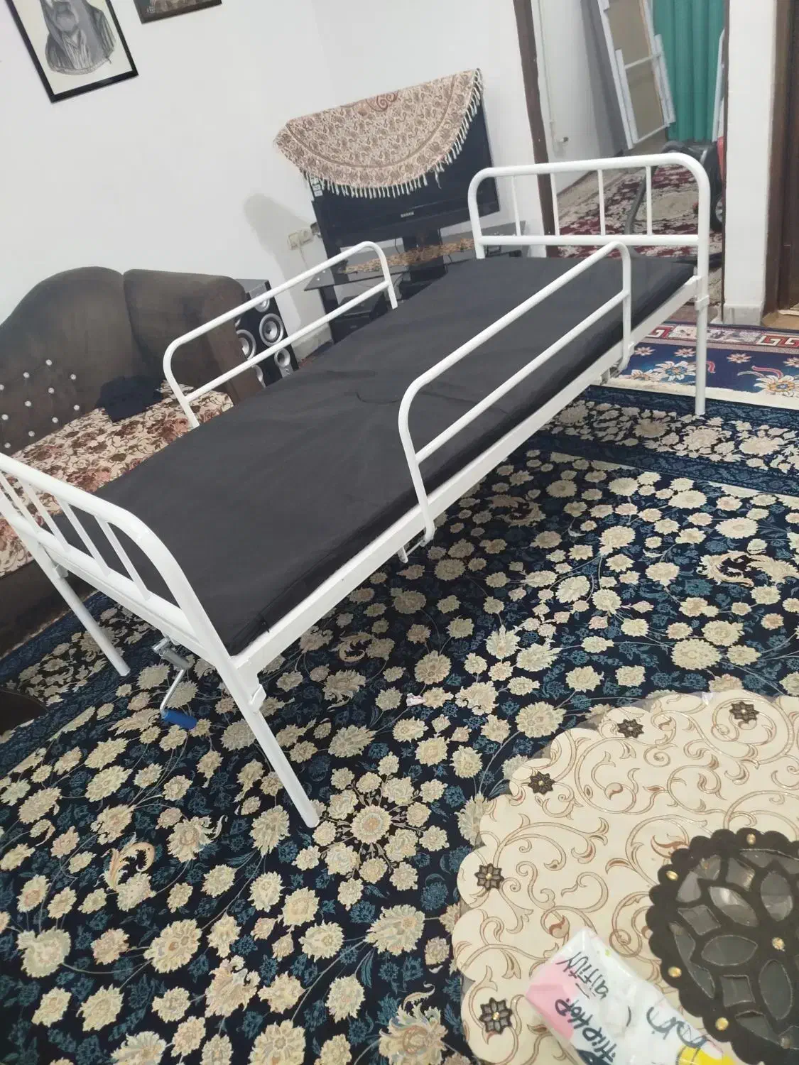 تخت بیمار تک شکن|تخت و سرویس خواب|رشت, هلال احمر|دیوار