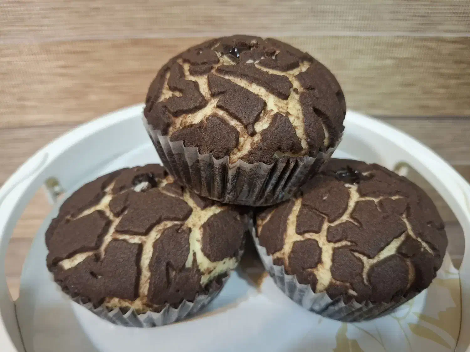 نان چاکلت کراست|خوردنی و آشامیدنی|قم, مسجد امام حسن|دیوار