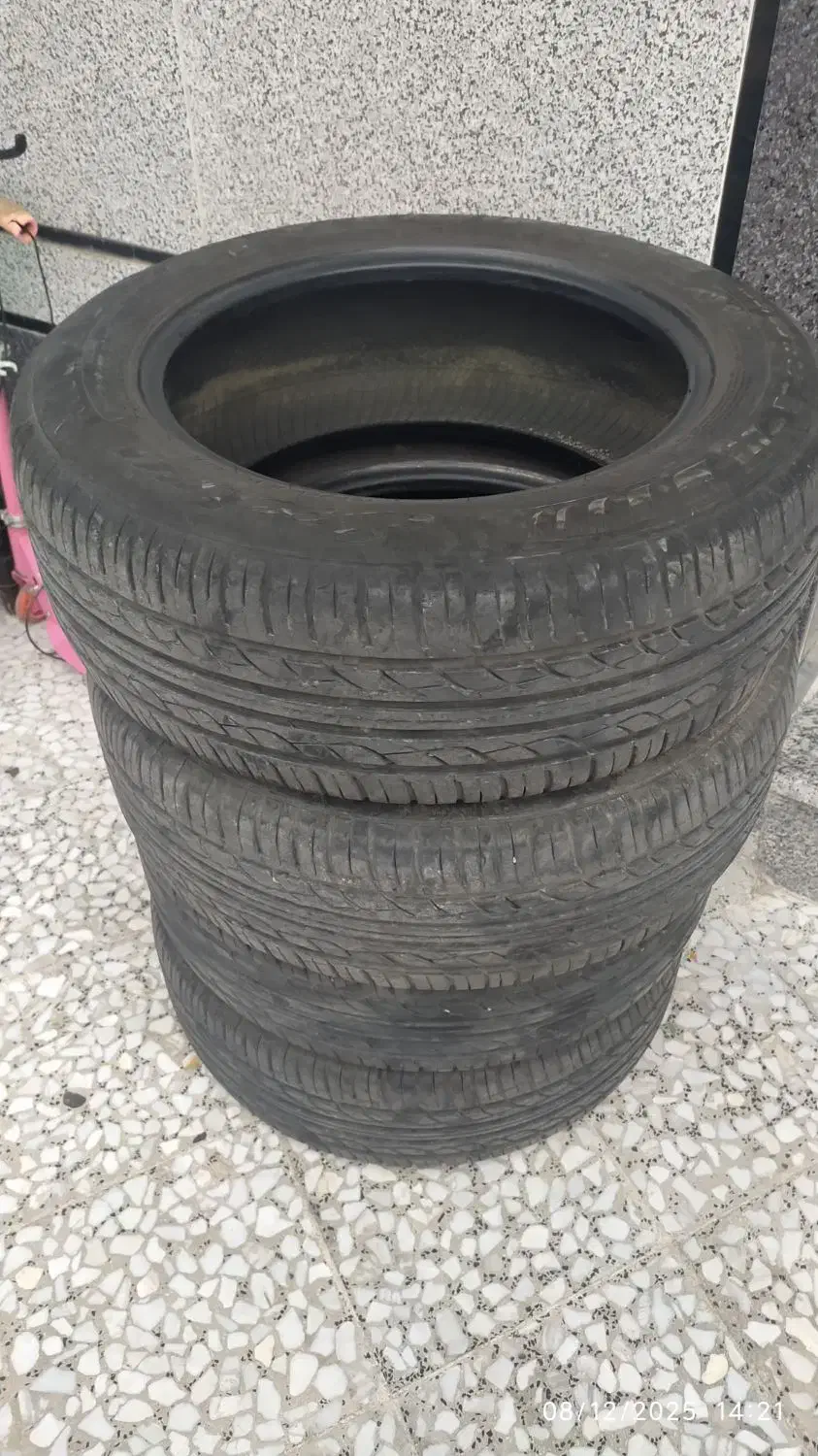 لاستیک کارکرده سالم حدود 60 درصد|قطعات یدکی و لوازم جانبی|اندیمشک, |دیوار