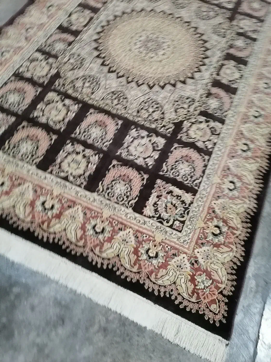 فرش 6 متری ماشینی سالم، شسته شده، بی عیب|فرش|تهران, صادقیه|دیوار