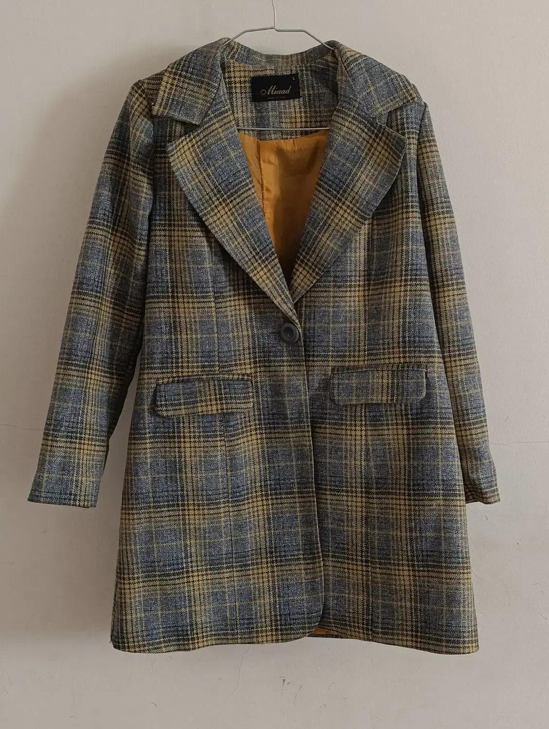 پالتو|لباس|گرمسار, |دیوار