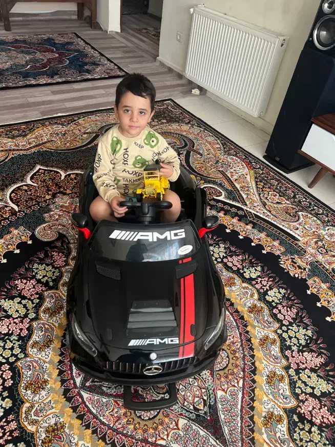 بنز کودک ماشین بسیار سالم و بی نقص|اسباب‌بازی بچه|فردیس, شهرک ارم|دیوار