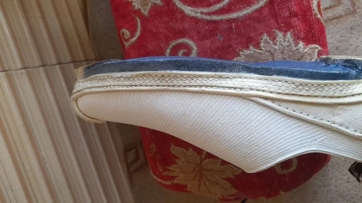 گیوه ملکی خان بختیاری|کیف، کفش، کمربند|جرقویه, |دیوار