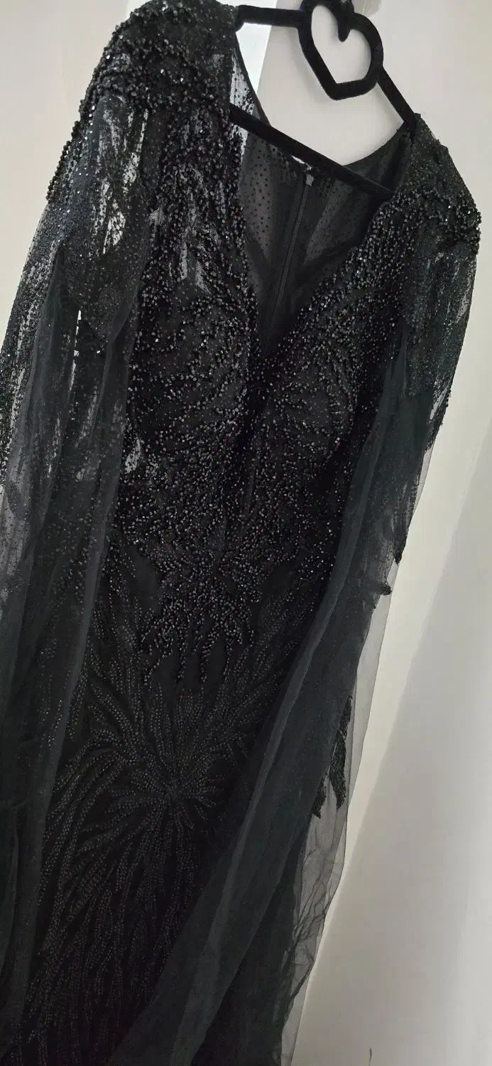 لباس مجلسی|لباس|اصفهان, شیخ اشراق|دیوار