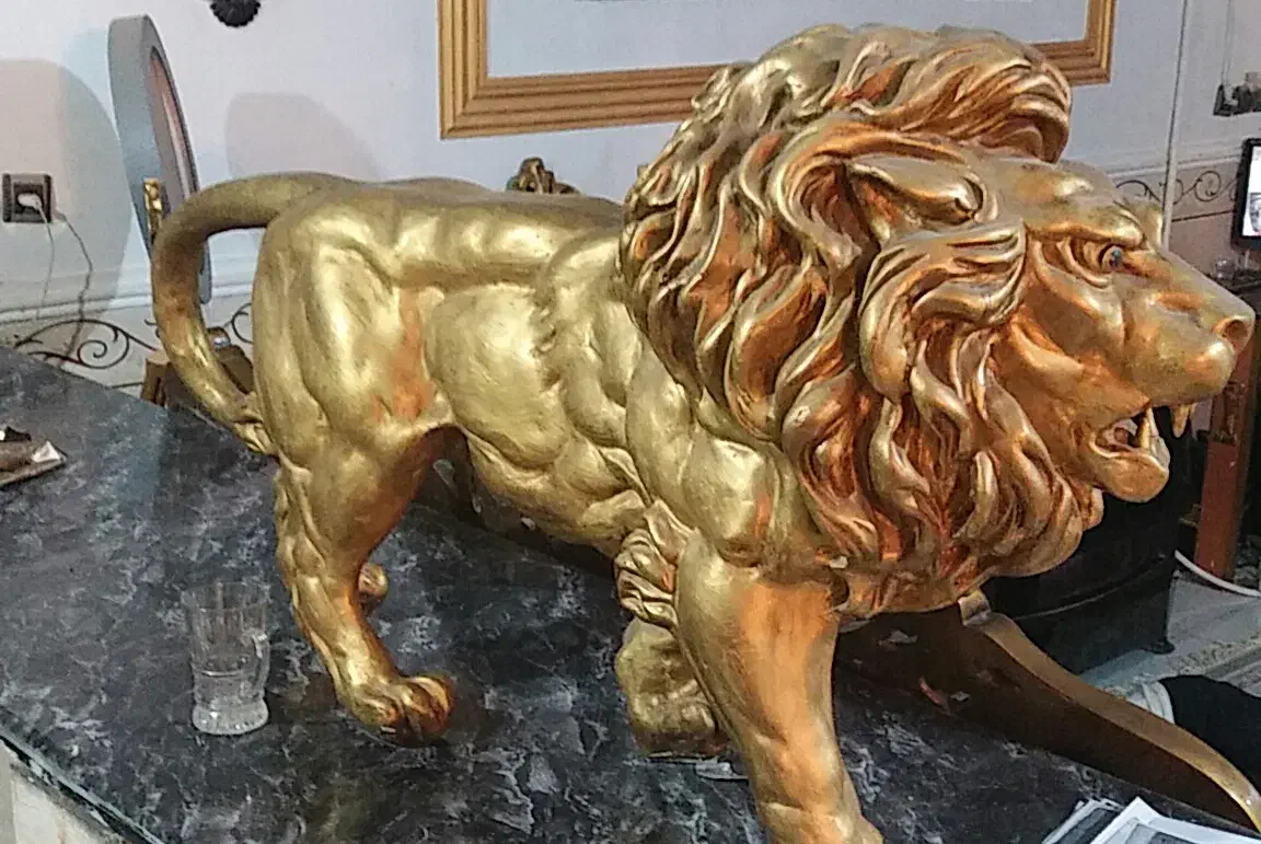 میز نهار خوری وبوفه ومجسمه|میز و صندلی غذاخوری|زابل, |دیوار