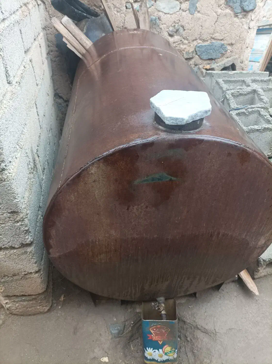 تانکر۱۰۰۰لیتری با(700لیترسوخت|مصالح و تجهیزات ساختمان|انزل, |دیوار