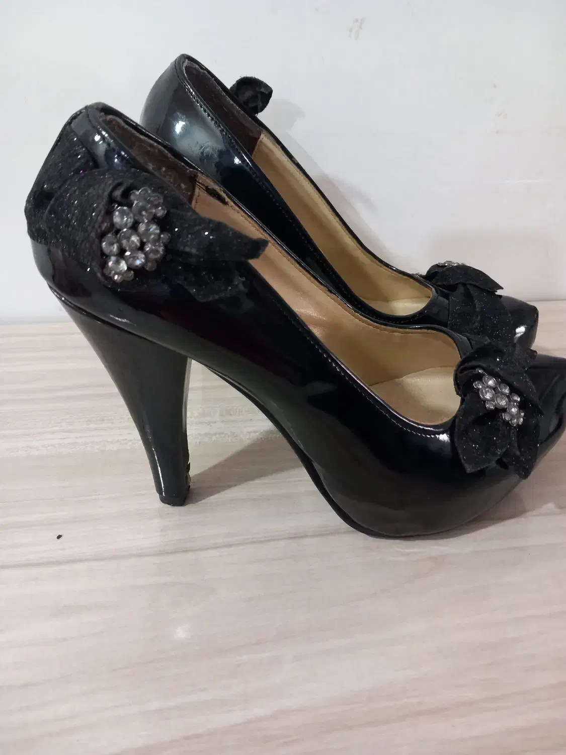 کفش مجلسی|کیف، کفش، کمربند|اردبیل, |دیوار