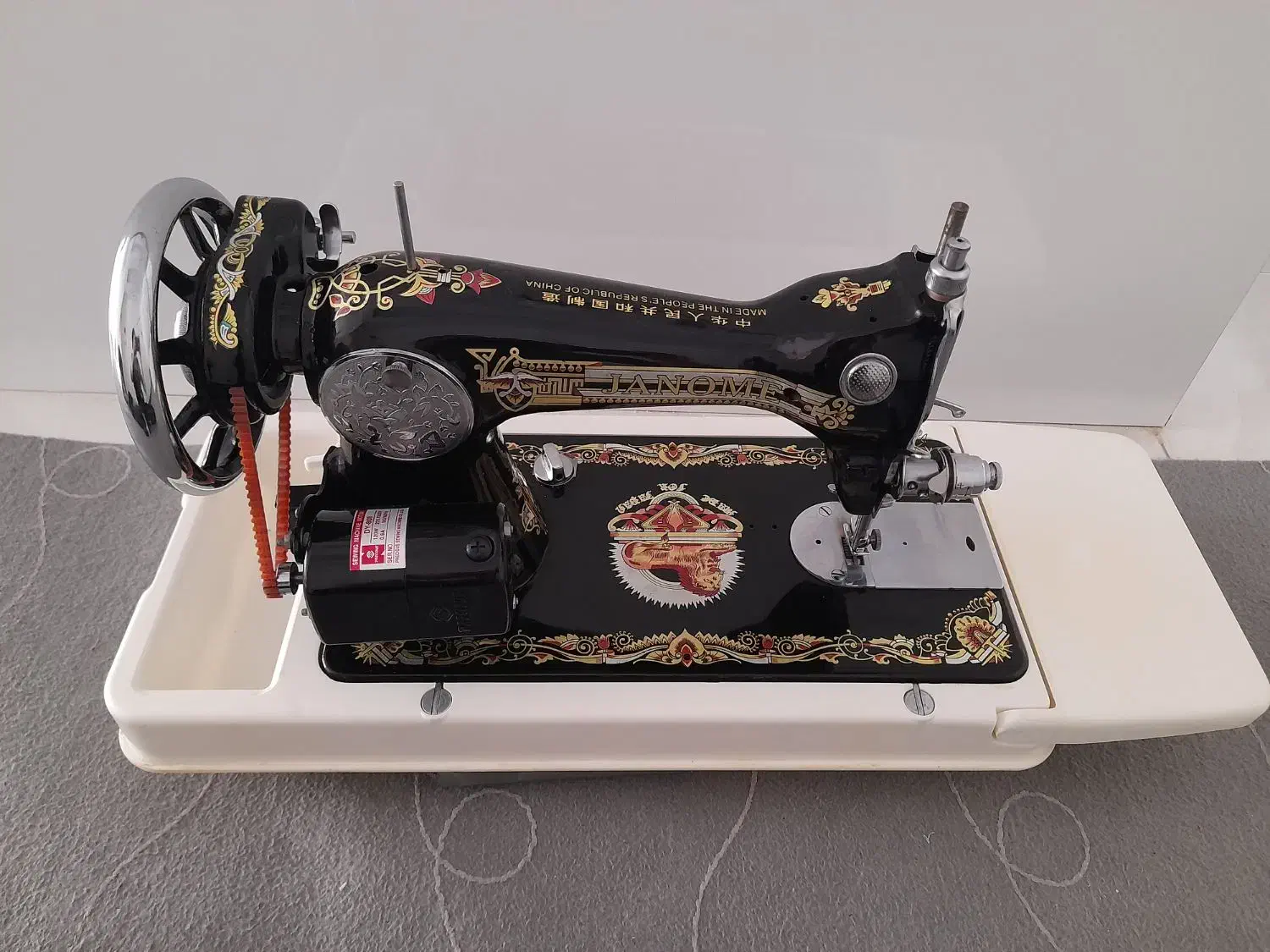 چرخ خیاطی|چرخ خیاطی و ریسندگی|شیروان (خراسان), |دیوار