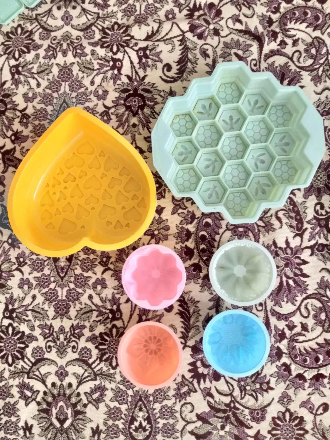 قالب ژله|ظروف سرو و پذیرایی|کرج, اصفهانی‌ها|دیوار