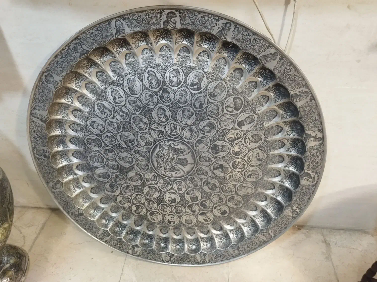 سینی غول پیکر تمام قلم بی نظیر|کلکسیون اشیاء عتیقه|شهریار, شهریار|دیوار