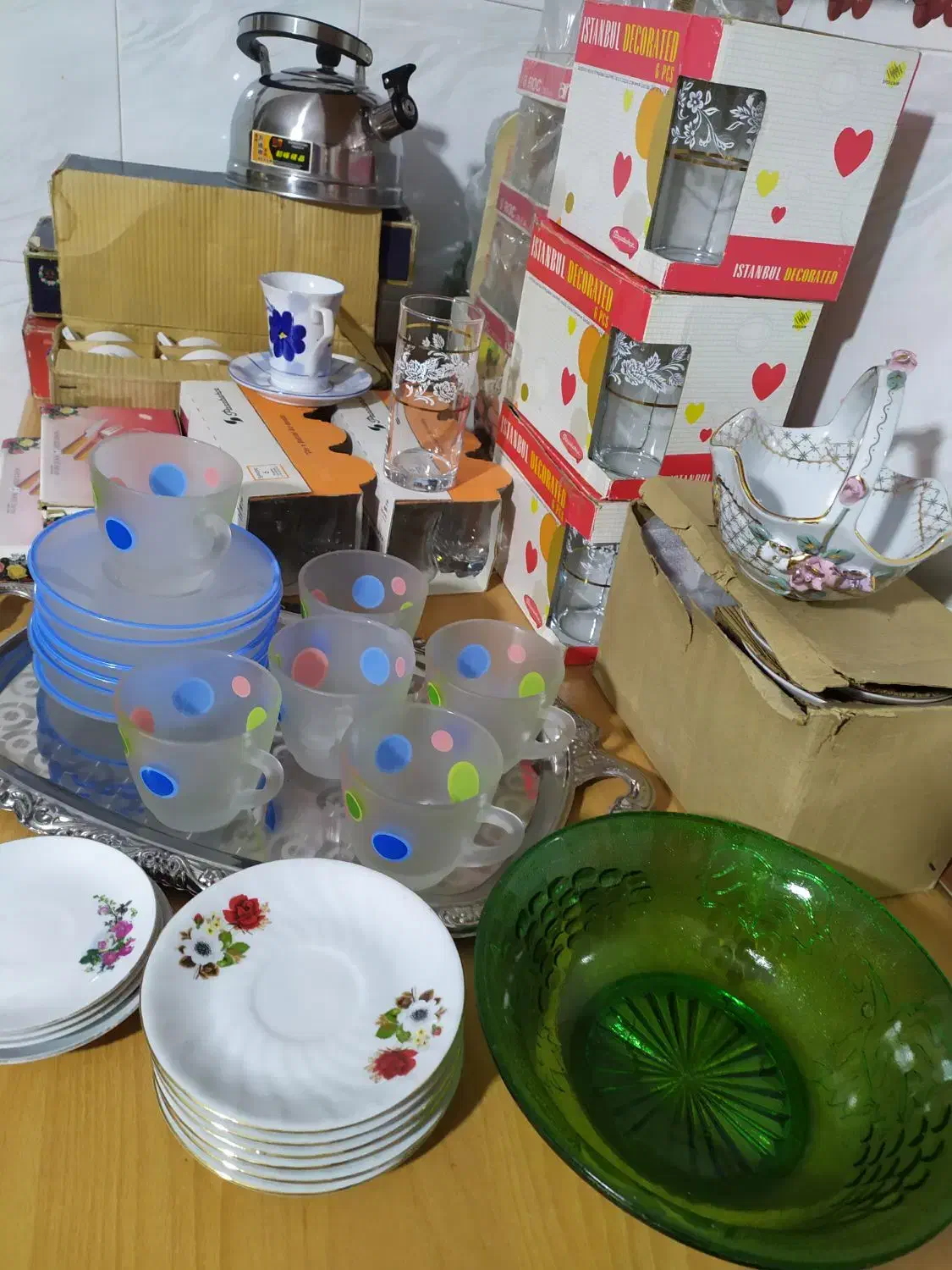 لیوان و استکان نلبکی قدیمی|ظروف سرو و پذیرایی|تبریز, |دیوار