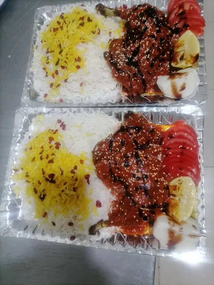 غذا بیرون بر در خیابان قائمیه کباب جوجه خورشت برنج|خدمات پذیرایی، مراسم|اصفهان, قائمیه|دیوار