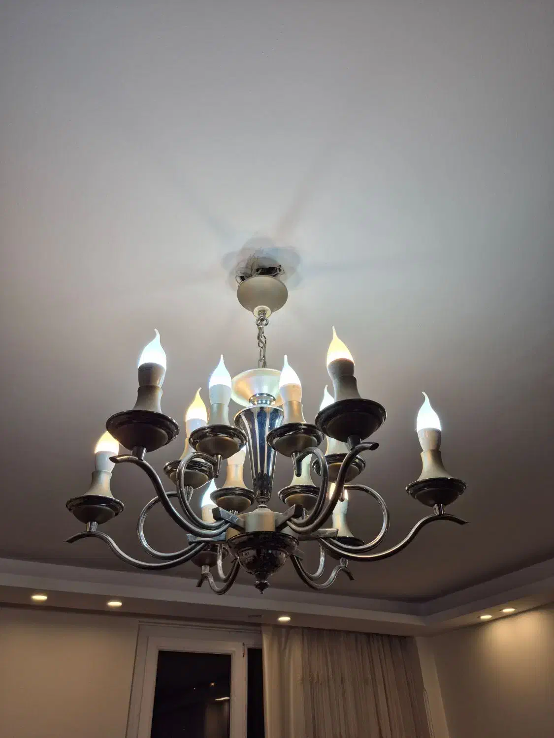 لوستر ۴ شاخه ۸ شعله|لوستر و چراغ آویز|تهران, سهروردی|دیوار