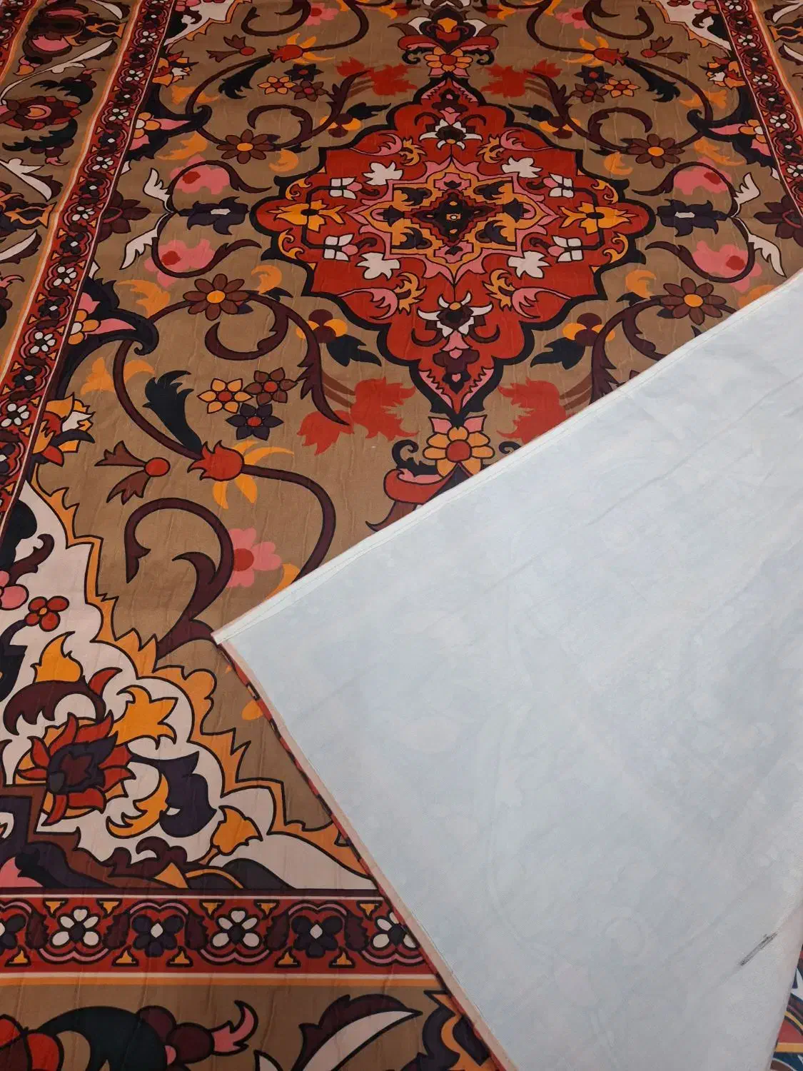 رو میزی و زیر سفره مخمل نگار|پرده، رانر، رومیزی|مشهد, مصلی (کارمندان اول)|دیوار