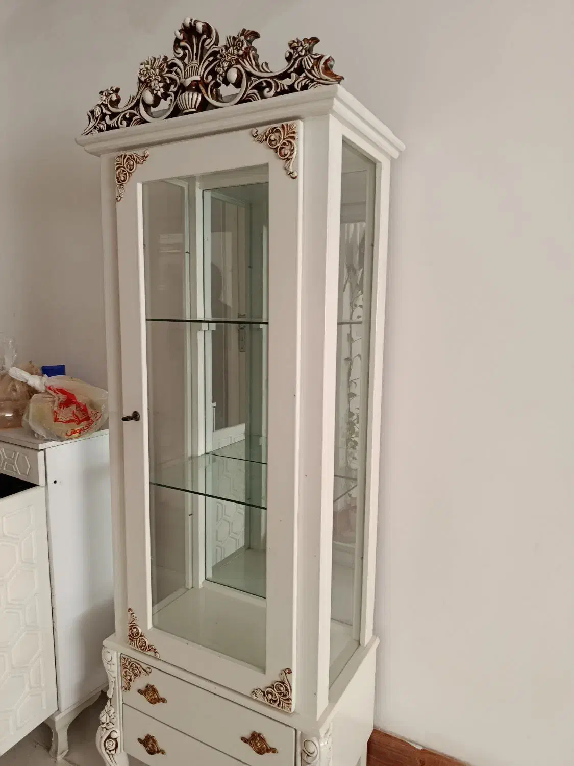 ویترین کشو دار|بوفه، ویترین، کنسول|دلیجان, |دیوار