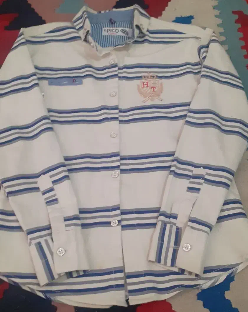 مقداری لباس و وسایل منزل|حراج|قم, باغ شازده|دیوار