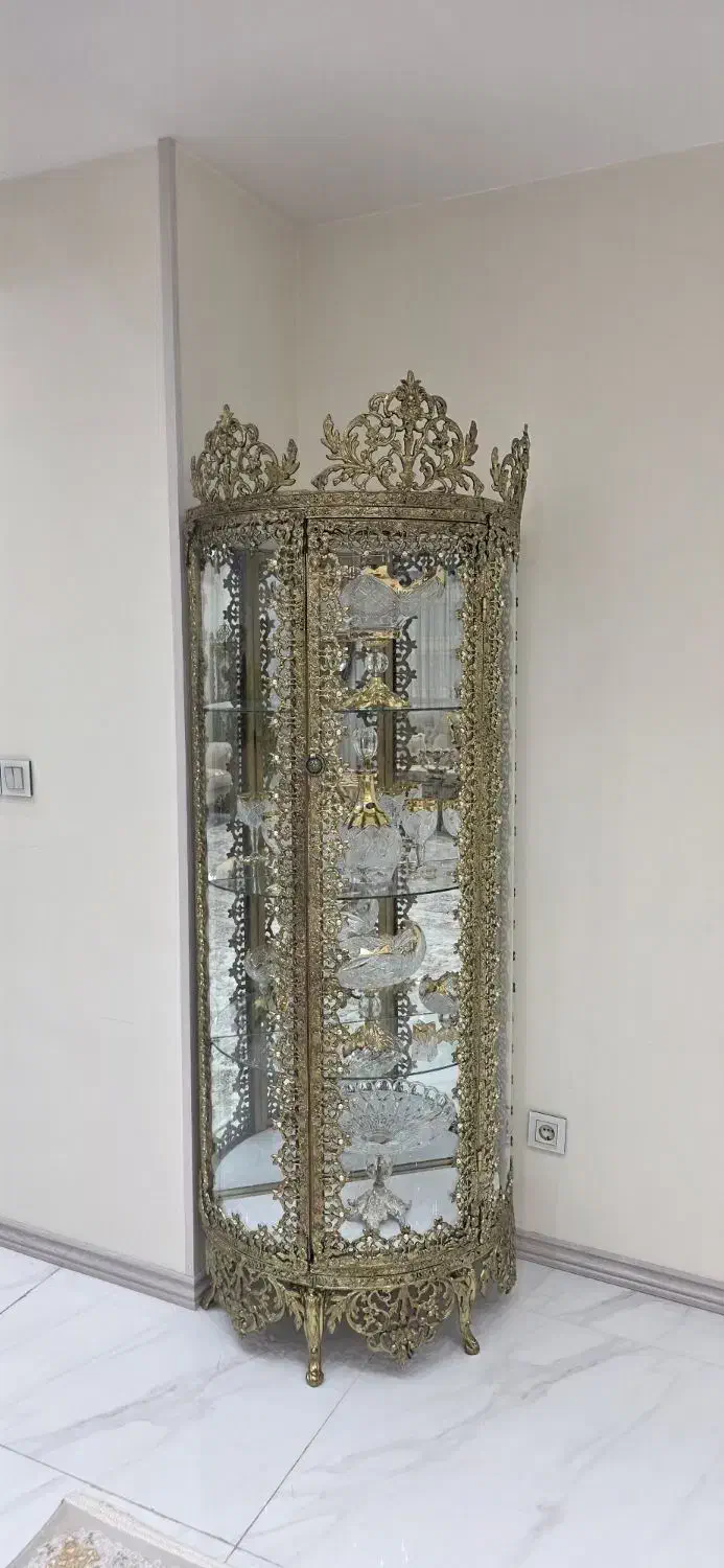 بوفه برنزی در حد نو|بوفه، ویترین، کنسول|تبریز, |دیوار