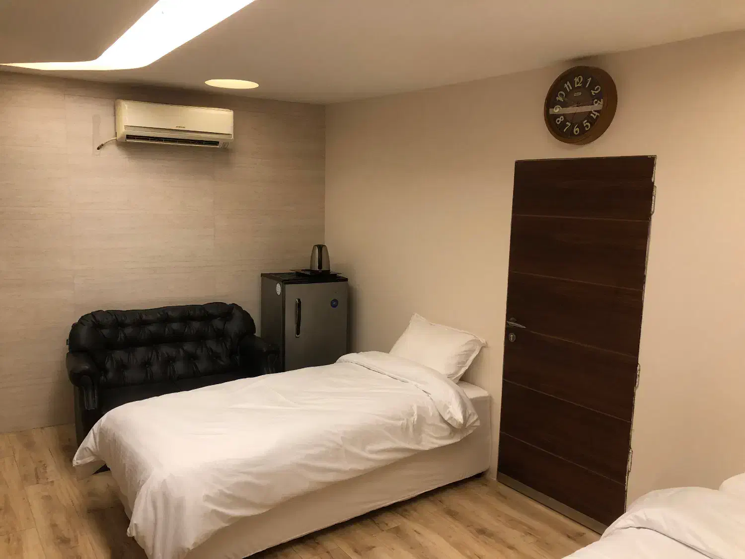 اجاره روزانه هتل آپارتمان (نزدیک حرم)|اجارهٔ کوتاهمدت آپارتمان و سوئیت|قم, عشقعلی|دیوار