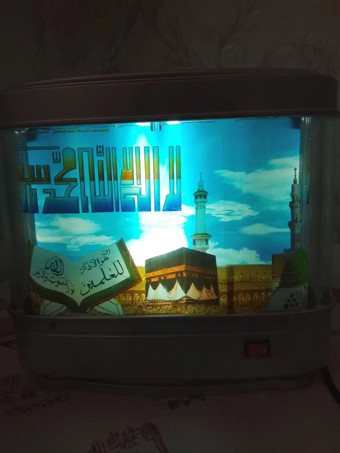 چراغ خواب|چراغ خواب و آباژور|فولادشهر, B4|دیوار