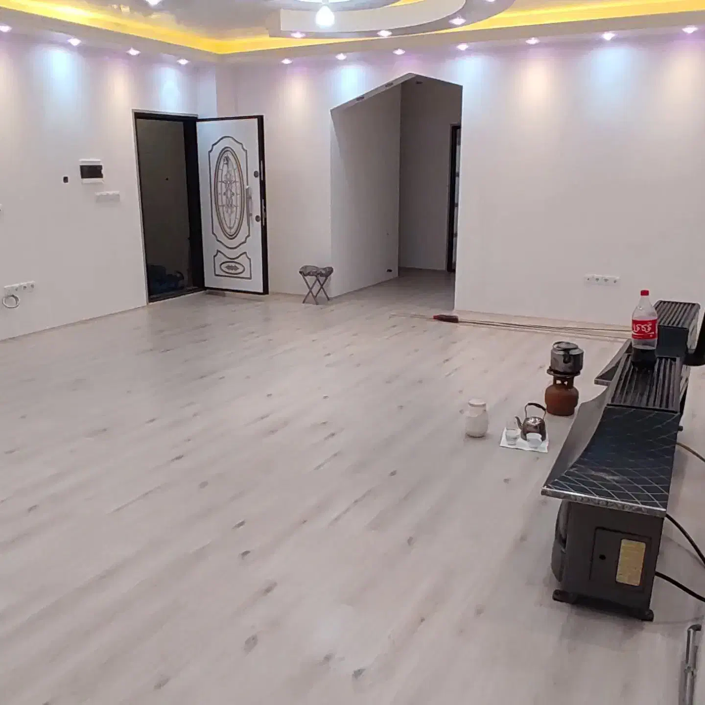 نصب انواع قرنیز .ترمود.ماربل شیت. بین کابینتی|خدمات پیشه و مهارت|کرج, کمالشهر|دیوار