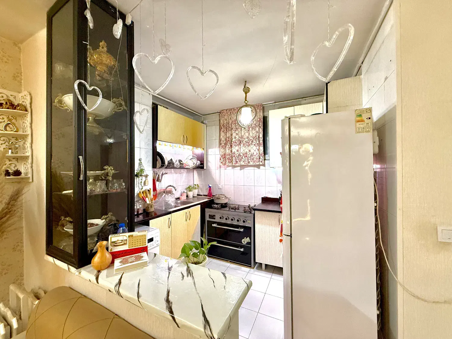 نقلی عروسک/پارکینگ‌دار/مشاعات سنگ/فلکه سوم قائمیه|فروش آپارتمان|اسلام‌شهر, شهرک قائمیه|دیوار