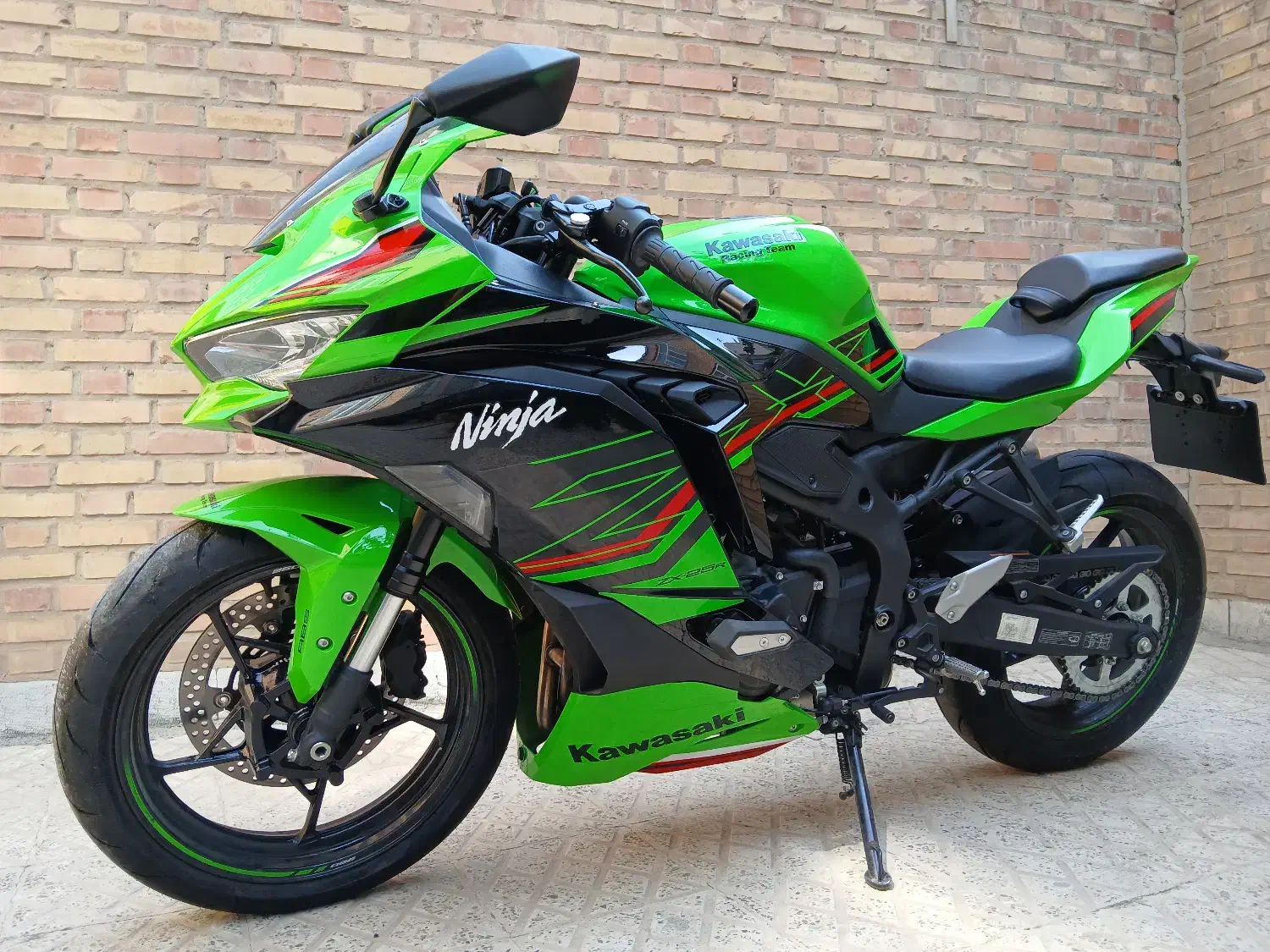 zx25r|موتورسیکلت|تهران, اکباتان|دیوار
