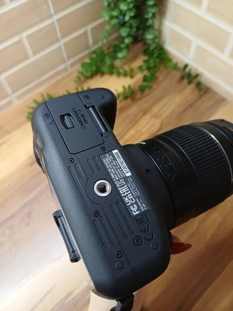 دوربین کنون 2000d همراه با لنز 18-55|دوربین عکاسی و فیلم‌برداری|کرج, شهرک جهان‌نما|دیوار