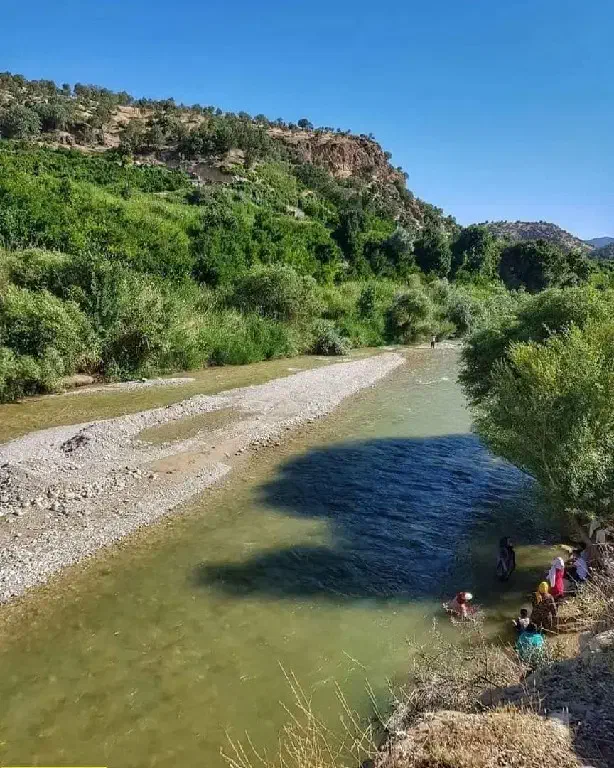 طبیعت گردی کوهمره سرخی|تور و چارتر|شیراز, مبعث|دیوار