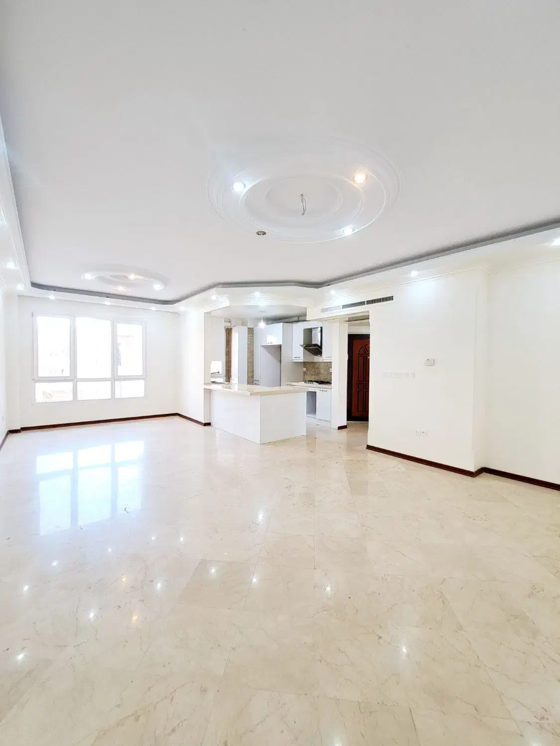 ۱۰۰ متر شیک اندرزگو بدون مشابه با گیت نگهبانی