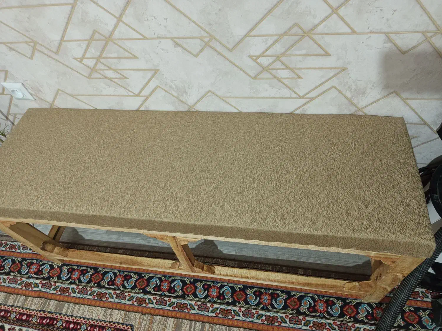 نیمکت ویک جفت پشتی|صندلی و نیمکت|تربت‌حیدریه, شهرک ولیعصر|دیوار