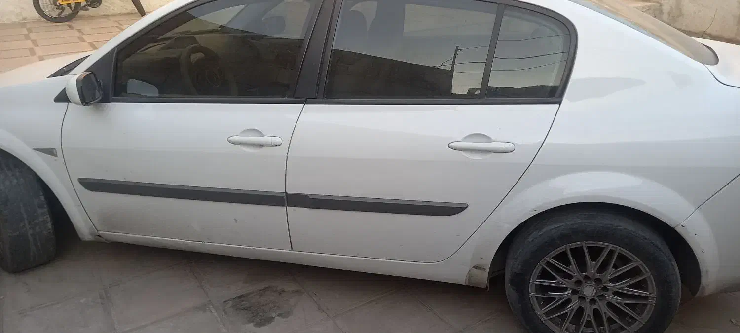 مگان ۲۰۰۰ اتومات|خودرو سواری و وانت|جیرفت, |دیوار