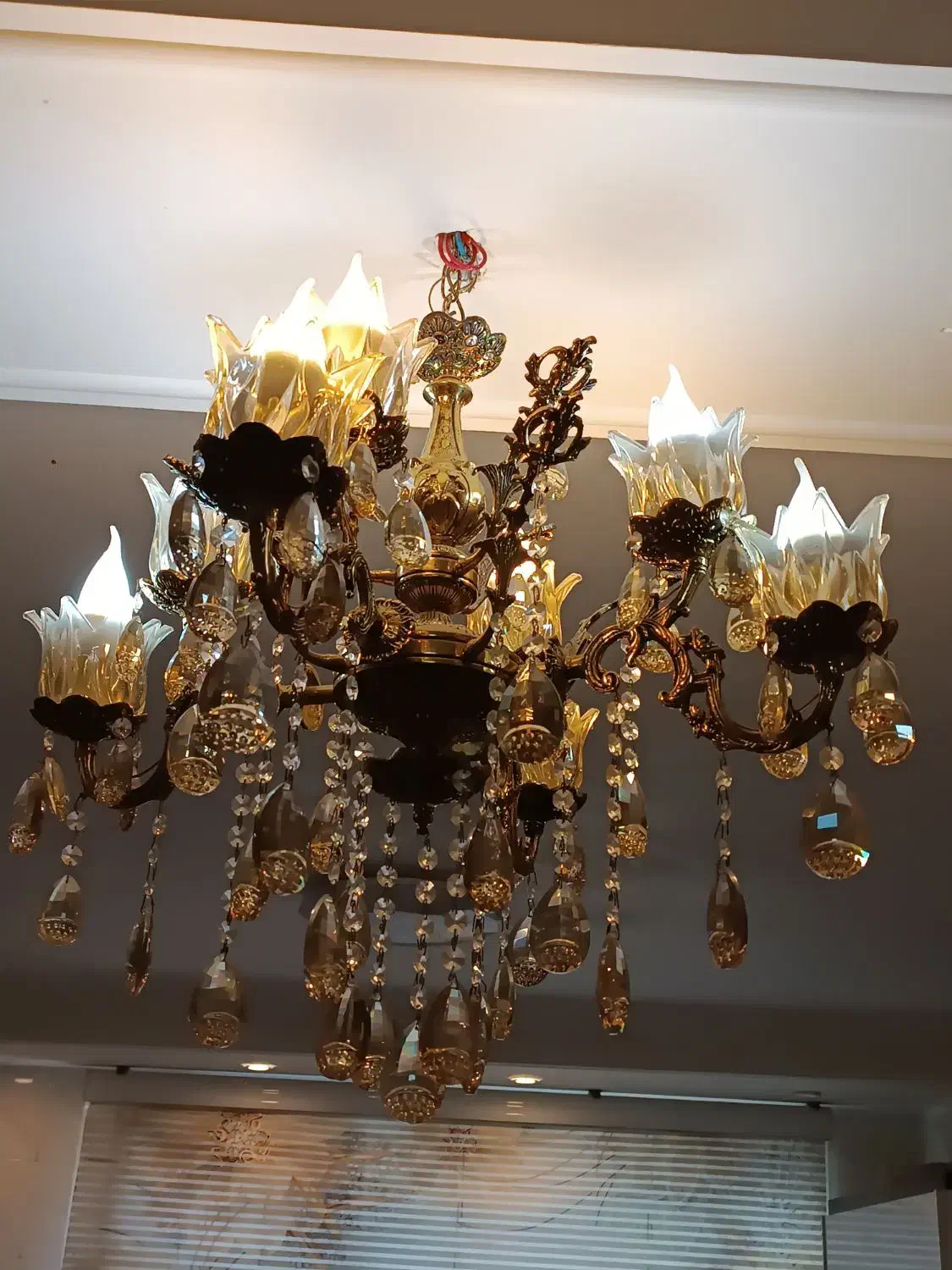 لوستر جنس برنز|لوستر و چراغ آویز|اسلام‌شهر, شهرک امام حسین (میان آباد)|دیوار