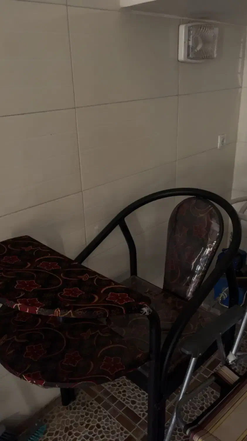 صندلی نماز نو|صندلی و نیمکت|پیر بکران, |دیوار