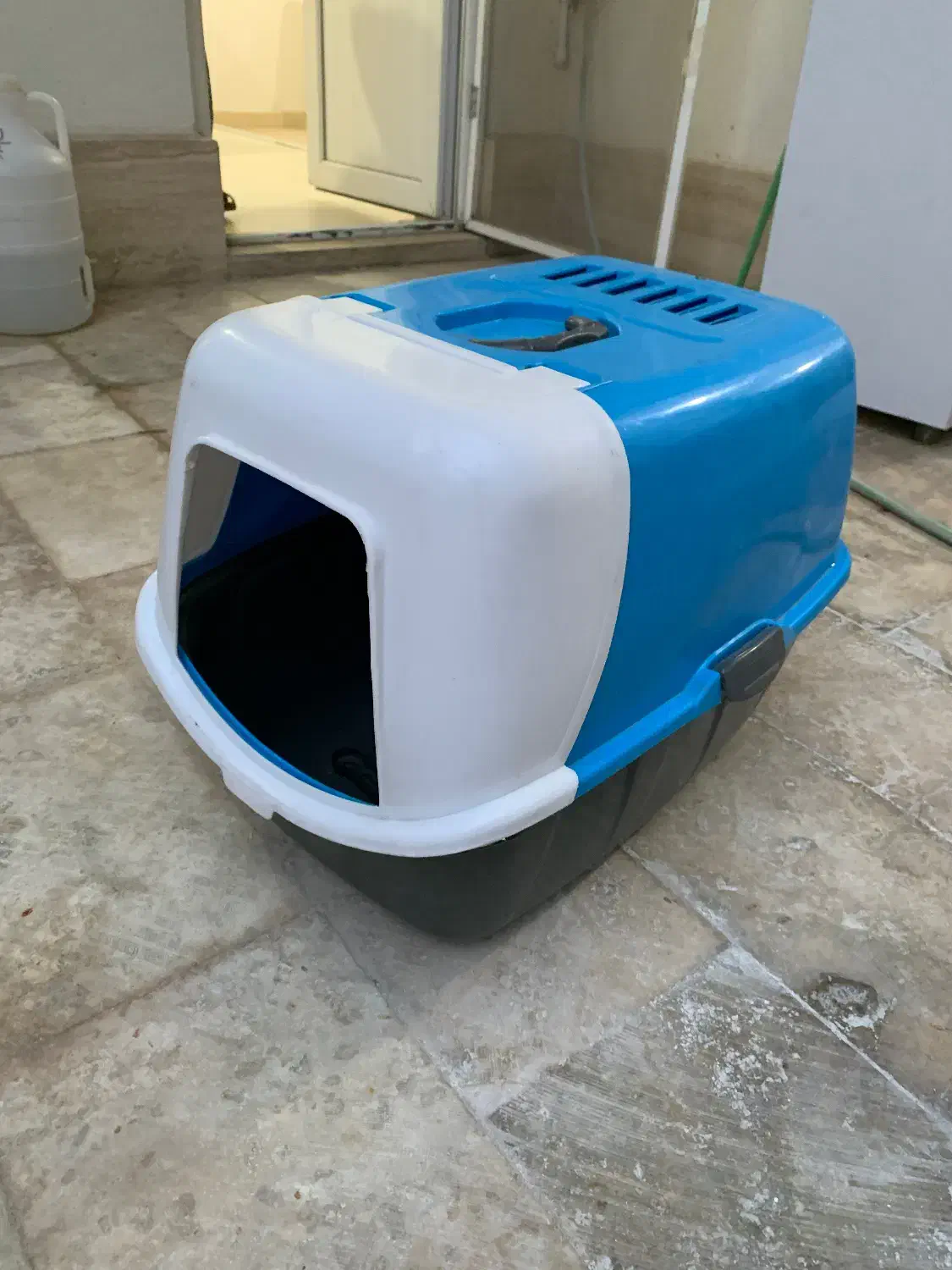 ظرف خاک کربه|لوازم جانبی حیوانات|ماکو, |دیوار