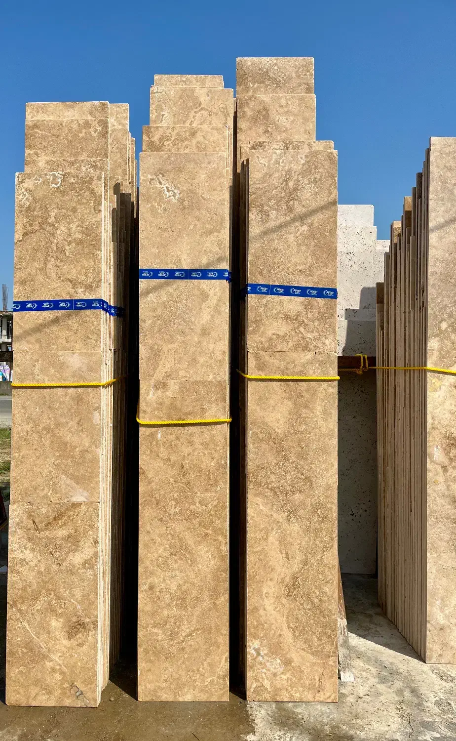 به یک نفر برشکار سنگ و سرامیک ماهر نیازمندیم|استخدام معماری، عمران و ساختمانی|پرهسر, |دیوار