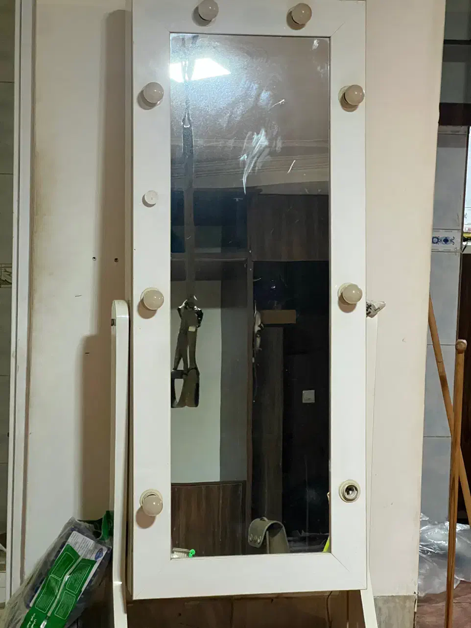 آینه قدی چراغ دار|آینه|ساری, |دیوار