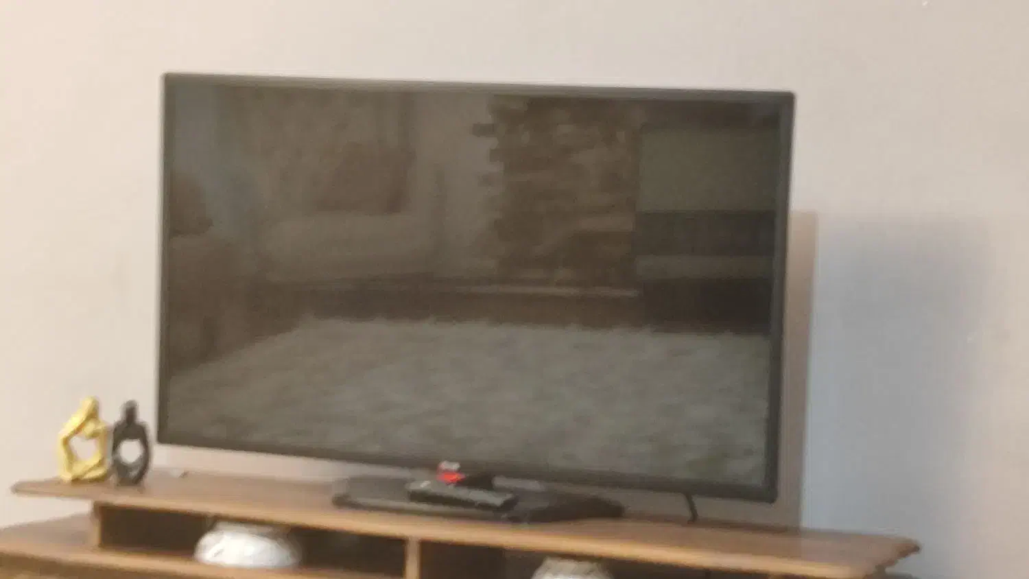 تلویزیون|تلویزیون و پروژکتور|ساوه, |دیوار