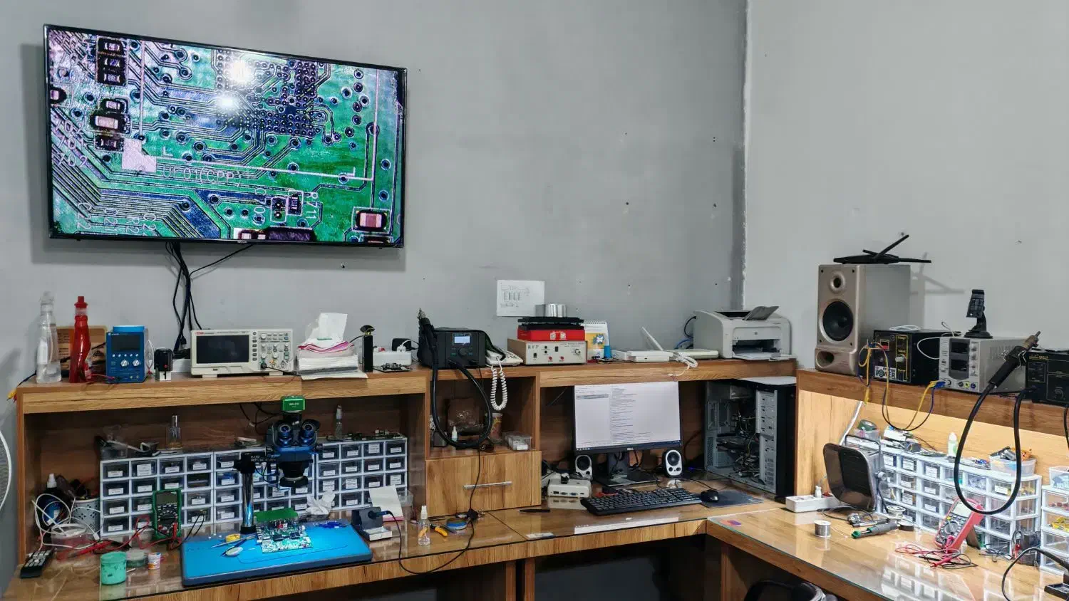 تعمیرات تخصصی تلویزیون، برد و لوازم الکترونیک|خدمات پیشه و مهارت|شهرکرد, |دیوار