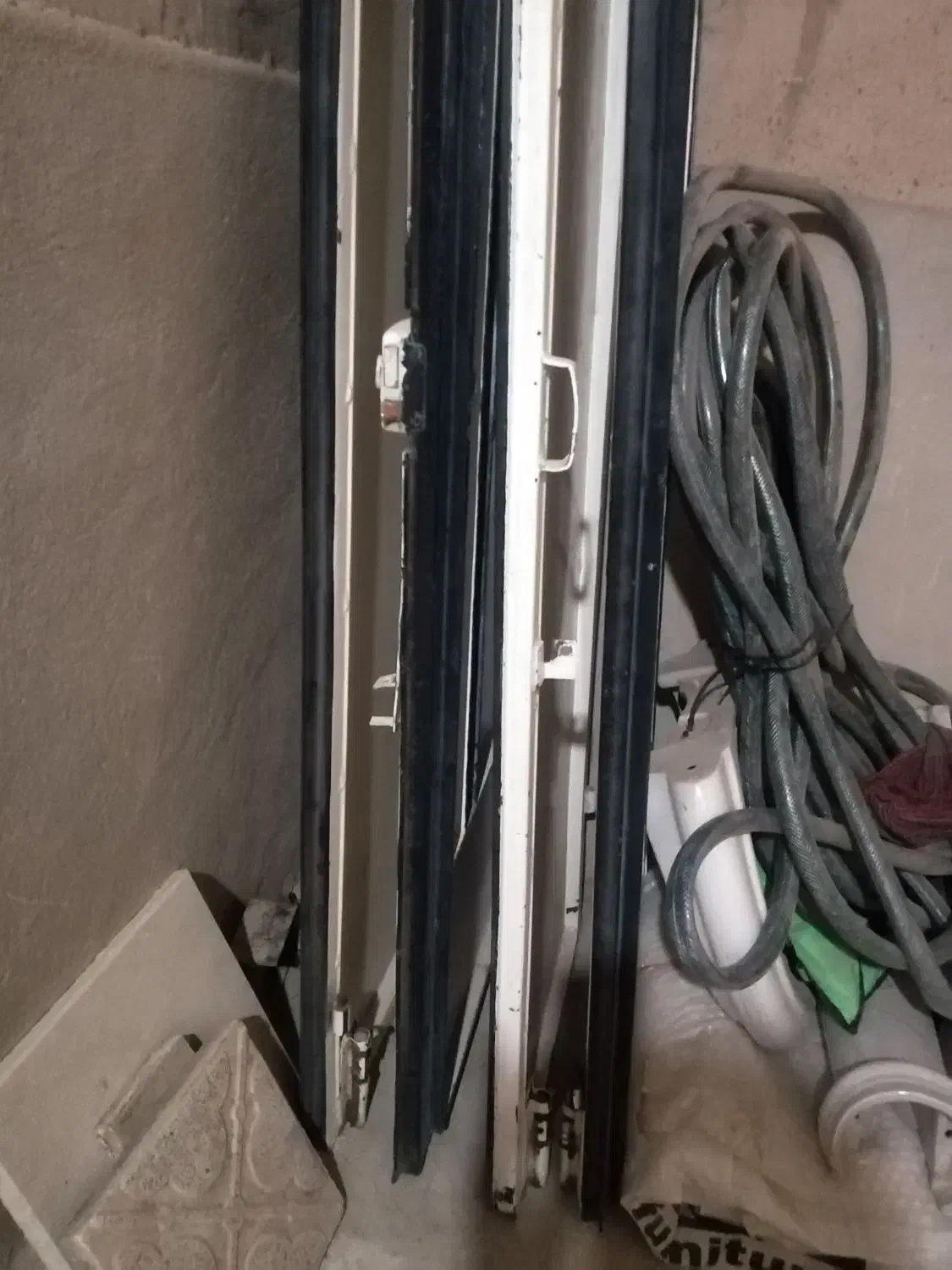 درب ورود|مصالح و تجهیزات ساختمان|سنندج, |دیوار