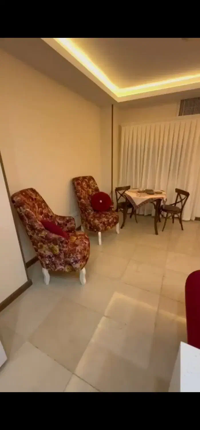 اپارتمان 103 متر ۲ خواب بالای میدان ولیعصر