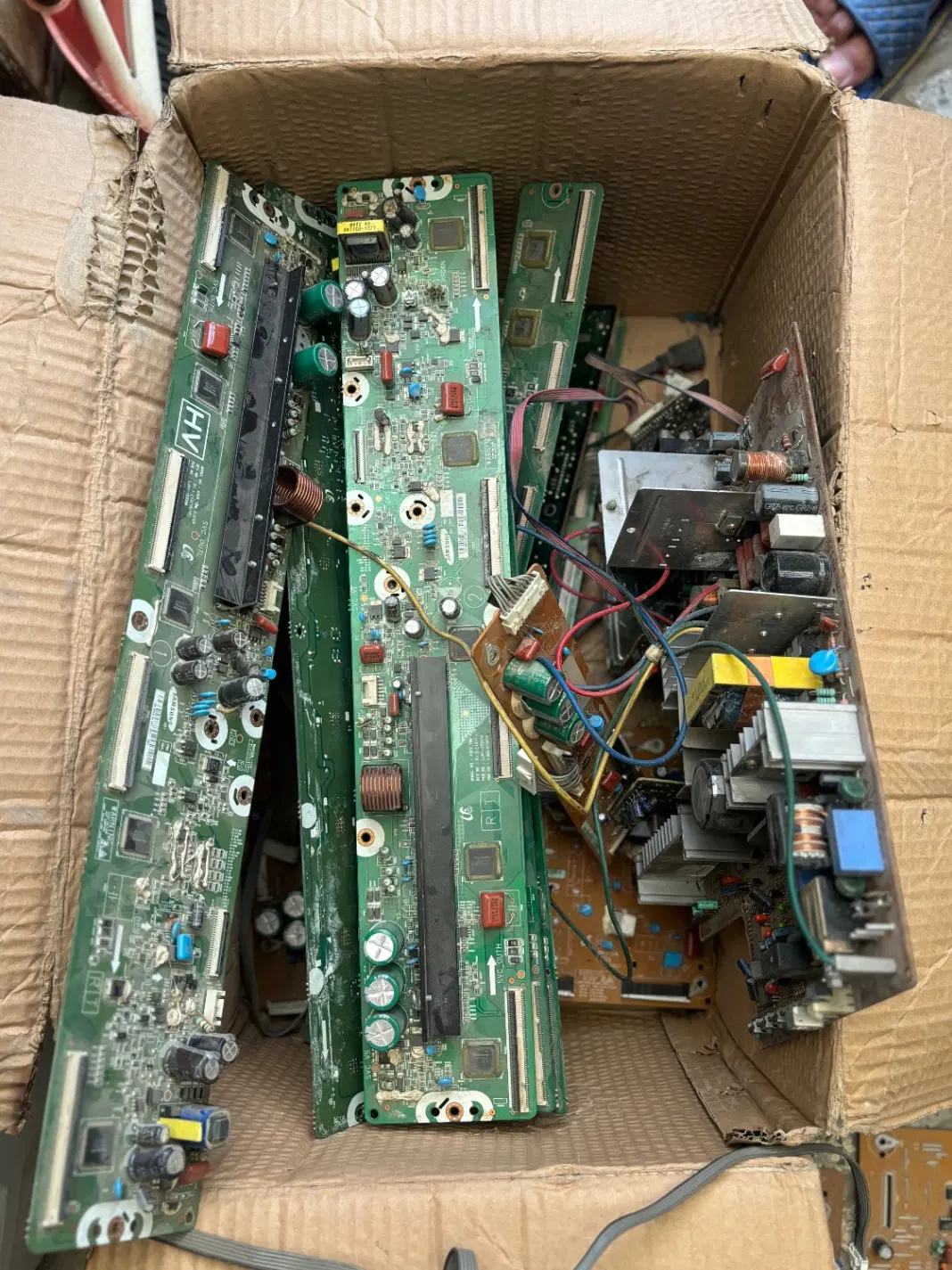 برد LCD و LED|تلویزیون و پروژکتور|کرج, گلشهر|دیوار