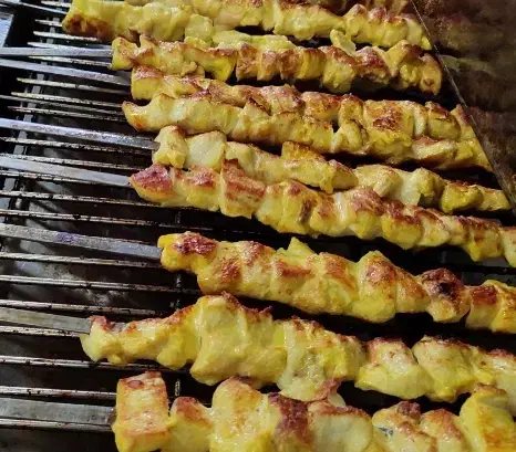 آشپز میخوام جهت کار در رستوران بین راهی|استخدام خدمات فروشگاه و رستوران|اندیمشک, |دیوار