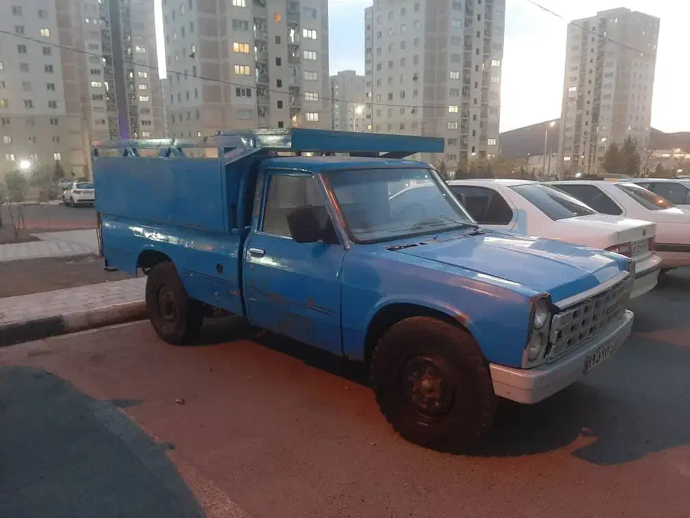 نیسان وانت|خودرو سواری و وانت|پرند, فاز ۶|دیوار