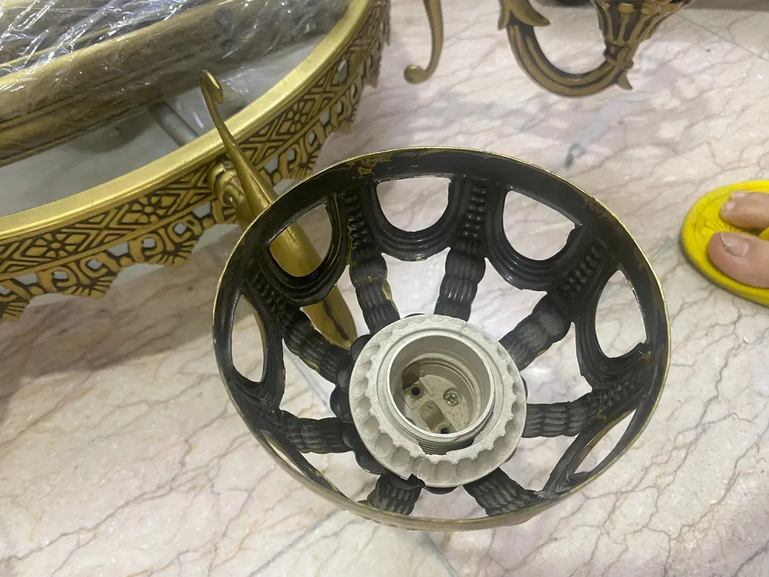 لوسترطرح برنز|لوستر و چراغ آویز|تهران, باغ فیض|دیوار