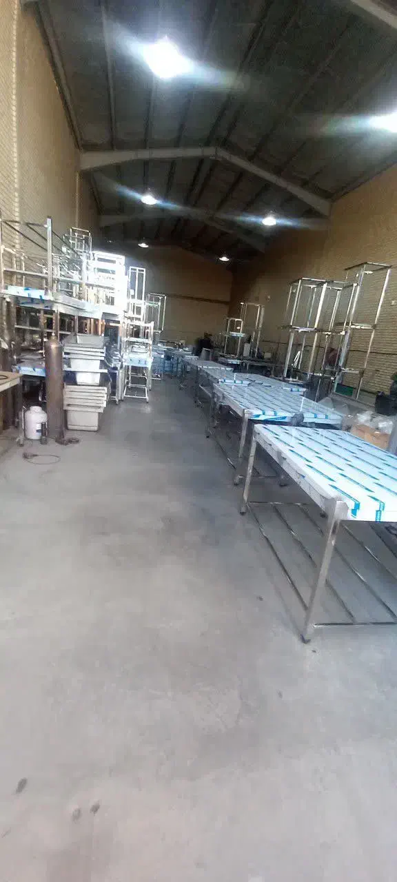 میز کار استیل و ترولی و قفسه استیل آشپزخانه صنعتی|کافی‌شاپ و رستوران|کرج, شهرک نهال و بذر|دیوار