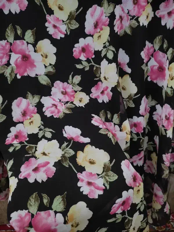 دو عدد پانچ و یک تونیک|لباس|فرمهین, |دیوار